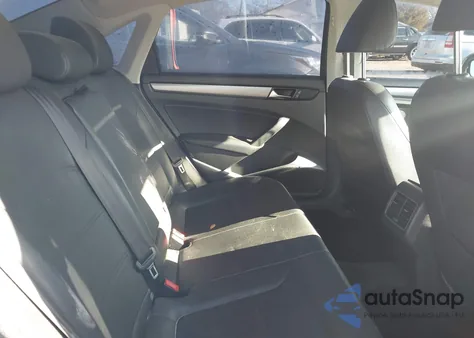 2014 Volkswagen Passat 2.0L Tdi Se z USA, uszkodzony, nr VIN 1VWBN7A35EC110623